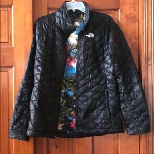 The North Face - women’s thermoball jacket